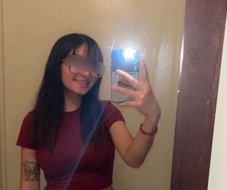 Exposed nerdy cute girlfriend