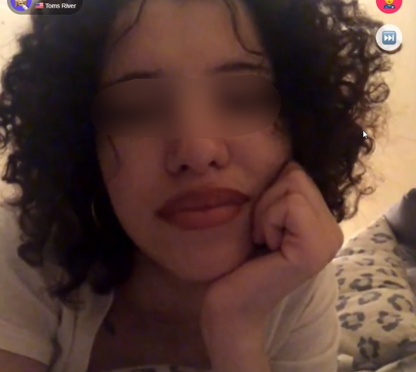 MonkeyApp Girl was ready to flash