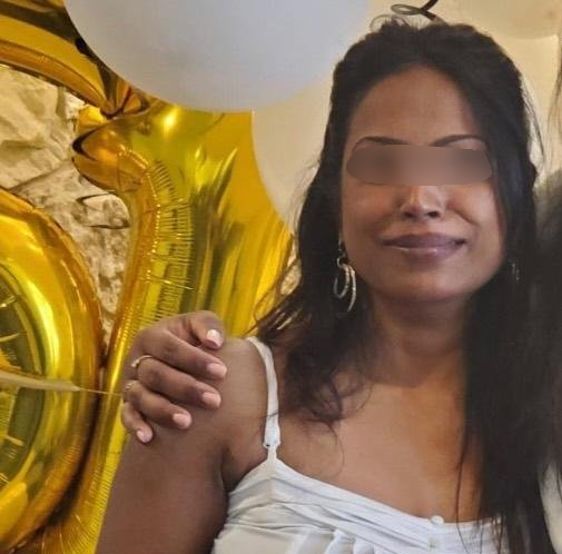 Horny latina milf get exposed