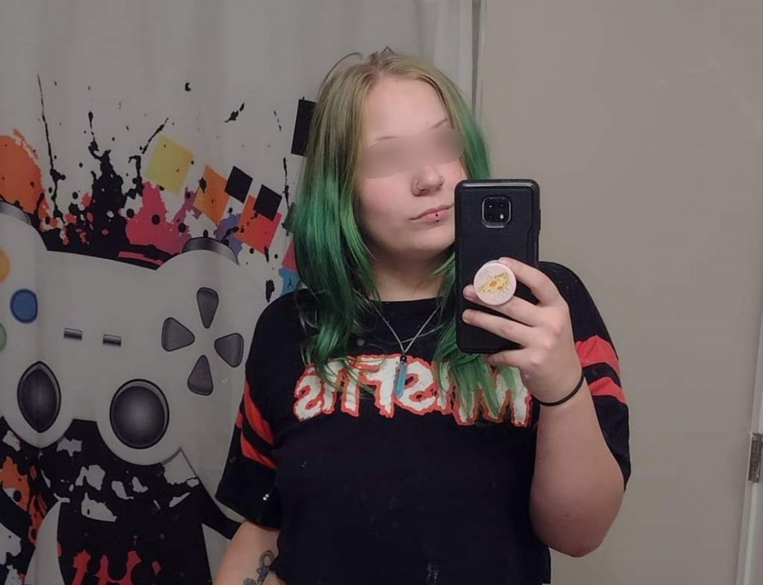 Emo webslut get exposed