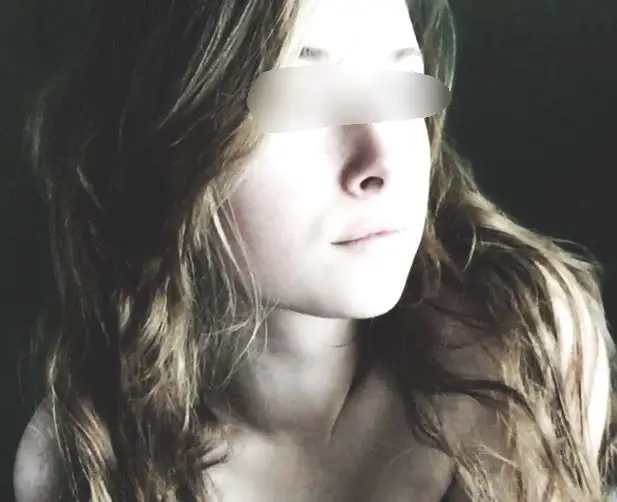 Old pics from this girl get leaked