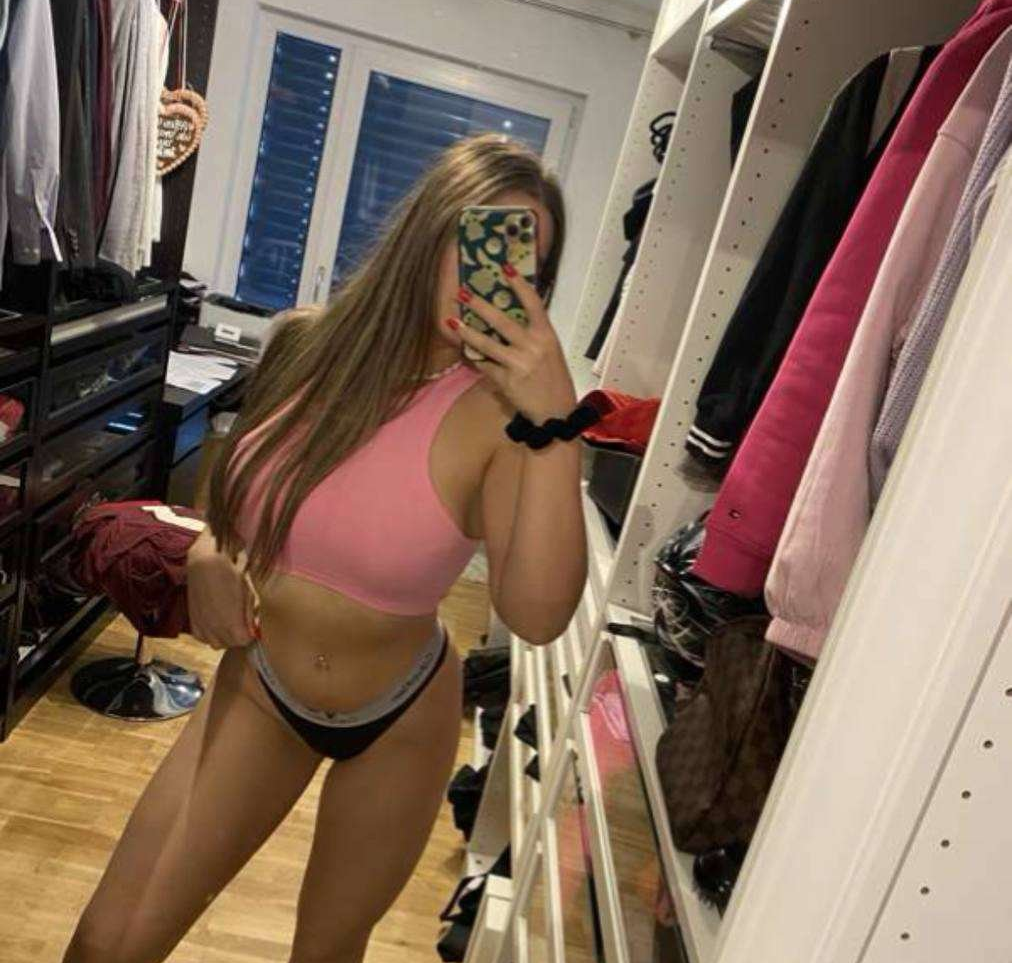 Italian gf get exposed