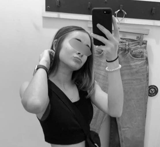 American gf exposed selfie