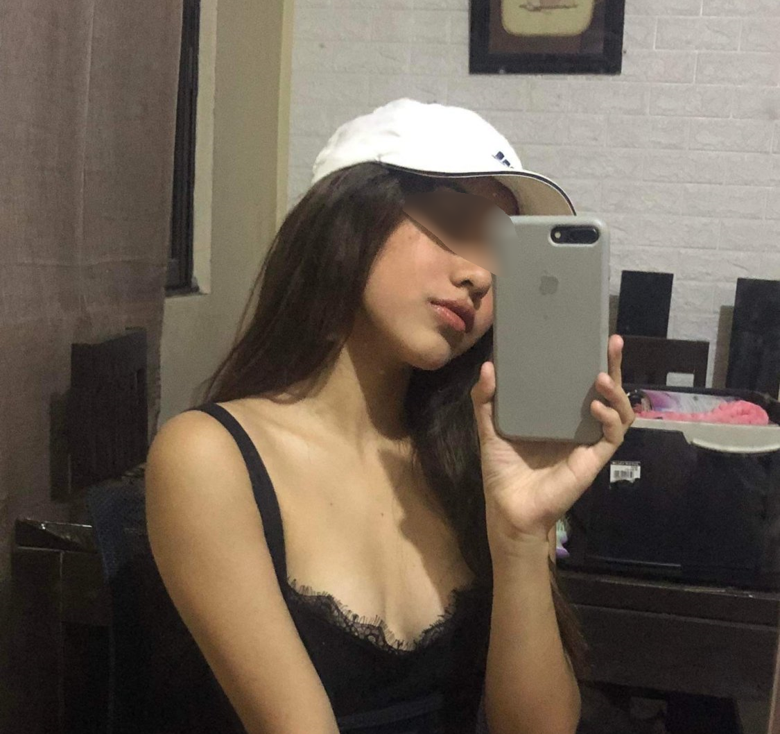 My asian friend show me her pussy